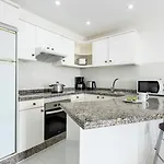 Ona Beverly Hills Heights 3*
