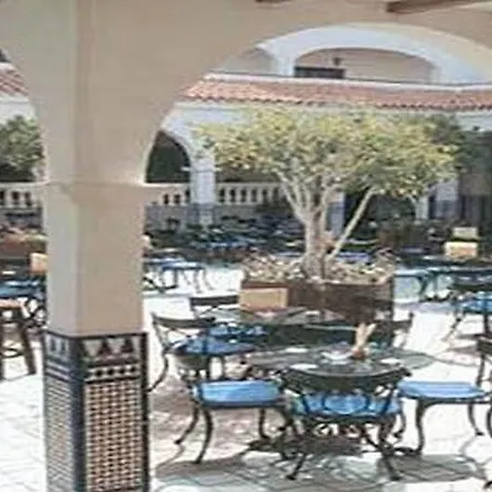 Aparthotel Beverly Hills Heights 3*